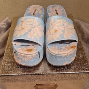 Larroude Alex Flatform Mule Sandal - Color is Maya